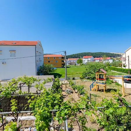 Apartments And Room Sime M Lopar Exterior photo