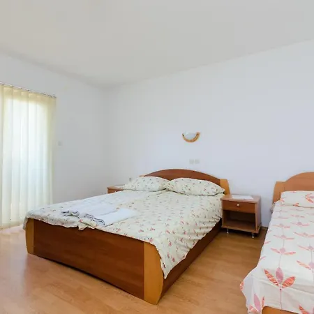 Apartments And Room Sime M Lopar Exterior photo