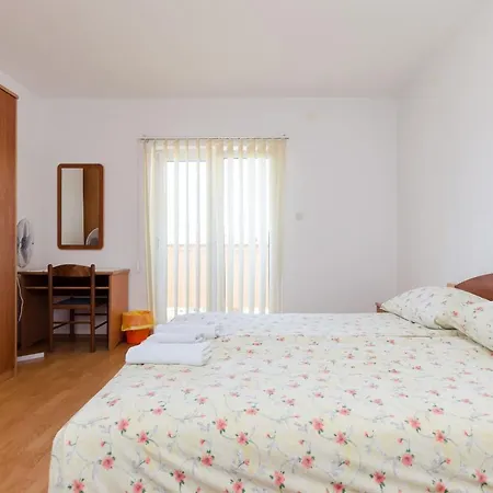 Apartments And Room Sime M Lopar Exterior photo