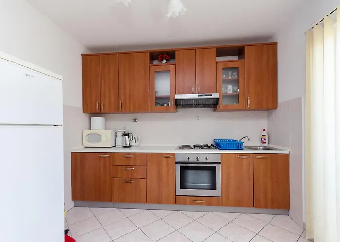 Apartments And Room Sime M